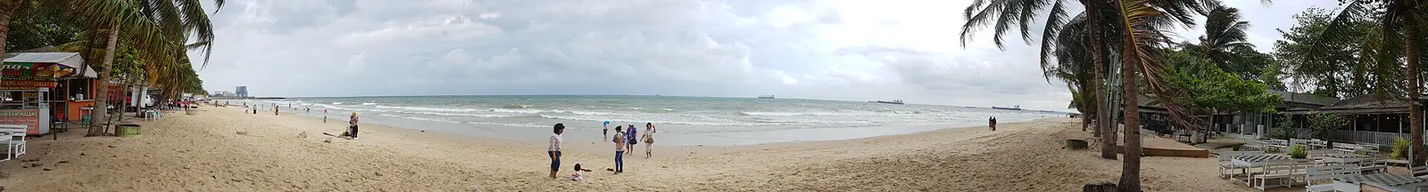 Panorama Pantai Kemala di Balikpapan
