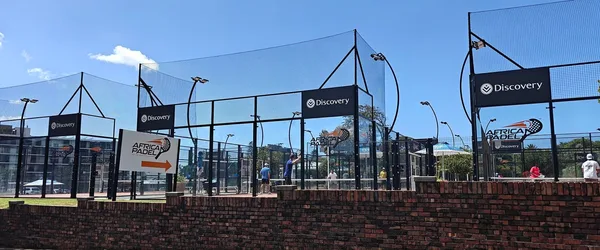 Referensi kawasan lapangan padel di Claremont